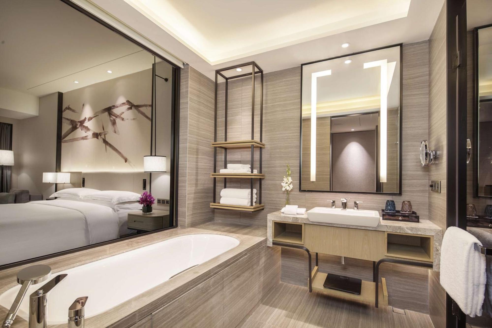 Doubletree By Hilton Hotel Shenzhen Longhua, Near Huawei, Foxcnn, Shenzhen North Railway, Uniwalk & Uniworld Shopping Mall, Sam'S Club Εξωτερικό φωτογραφία